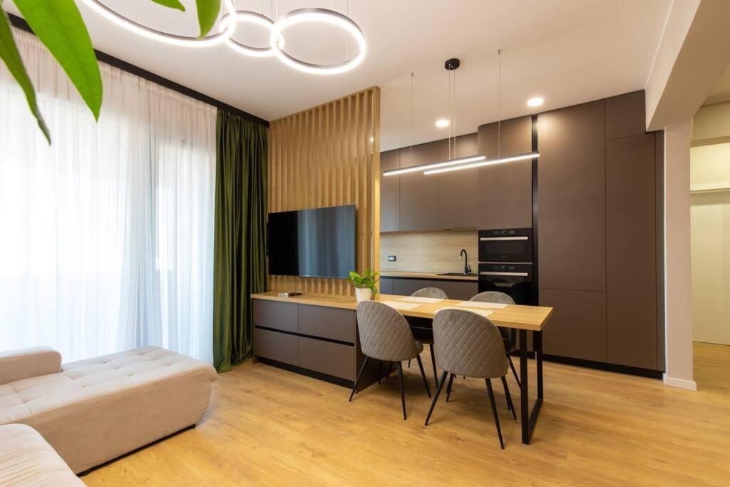 Elegant 2 Bedroom Retreat Bükreş Dış mekan fotoğraf