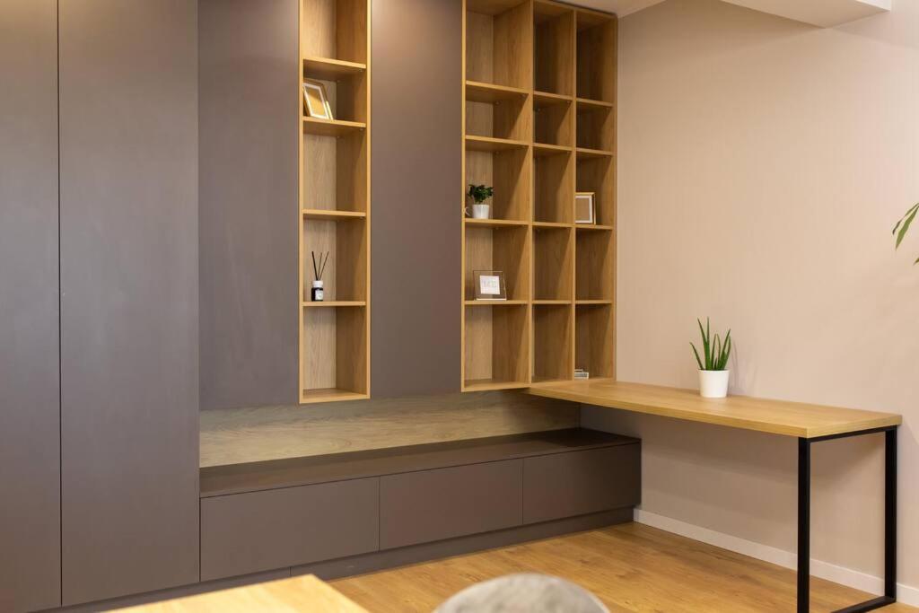 Elegant 2 Bedroom Retreat Bükreş Dış mekan fotoğraf